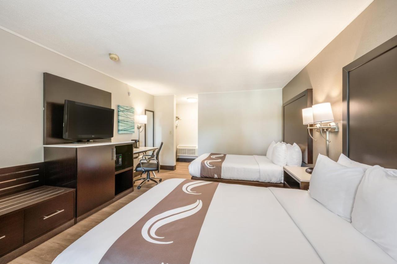 Quality Inn بكبسي المظهر الخارجي الصورة