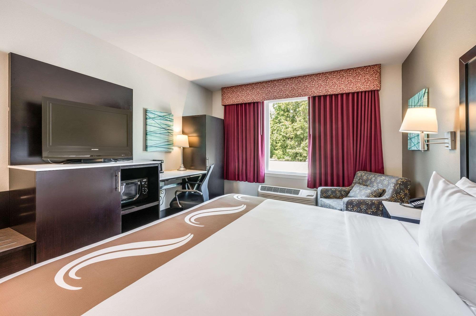 Quality Inn بكبسي المظهر الخارجي الصورة