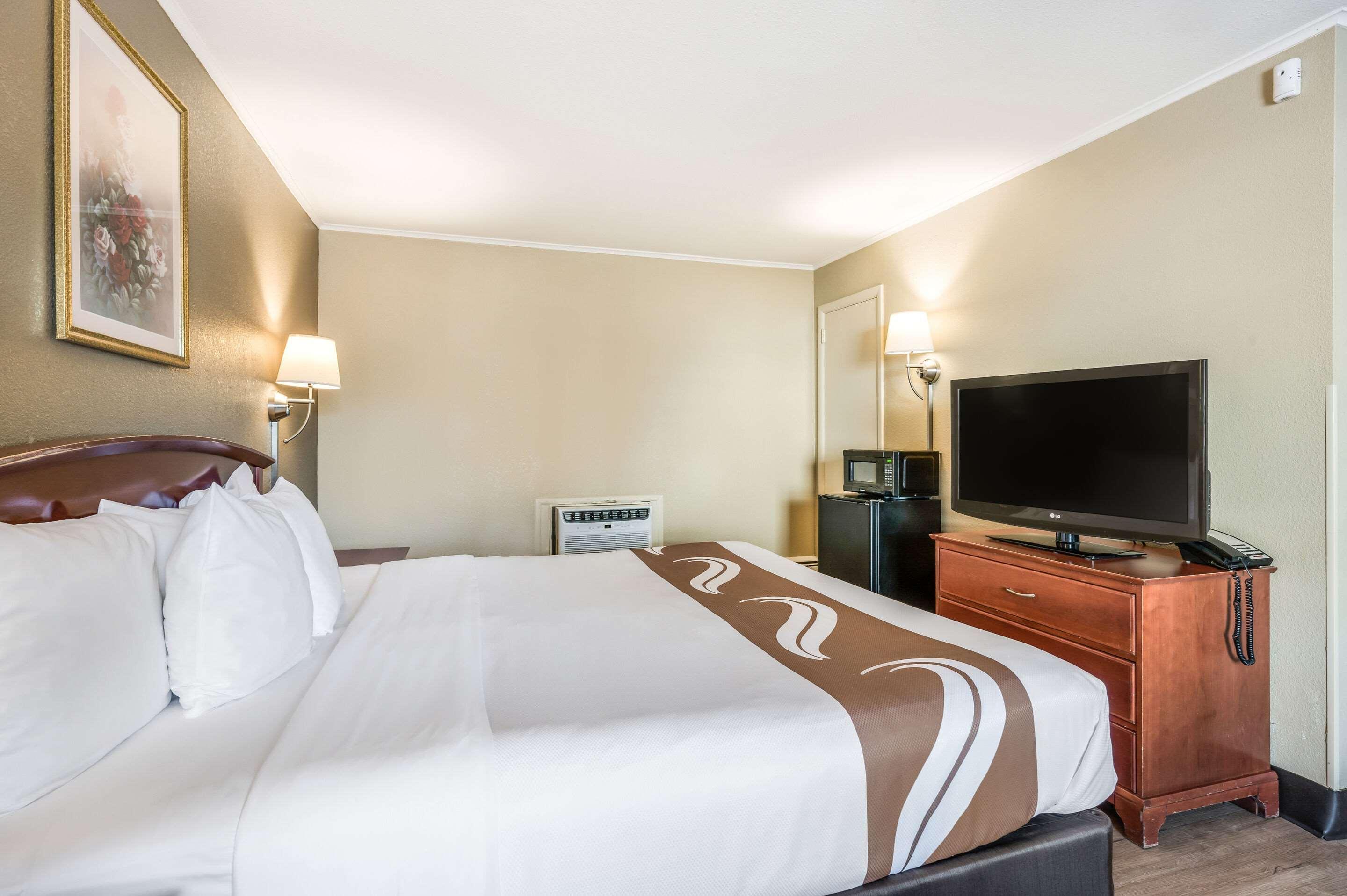 Quality Inn بكبسي المظهر الخارجي الصورة