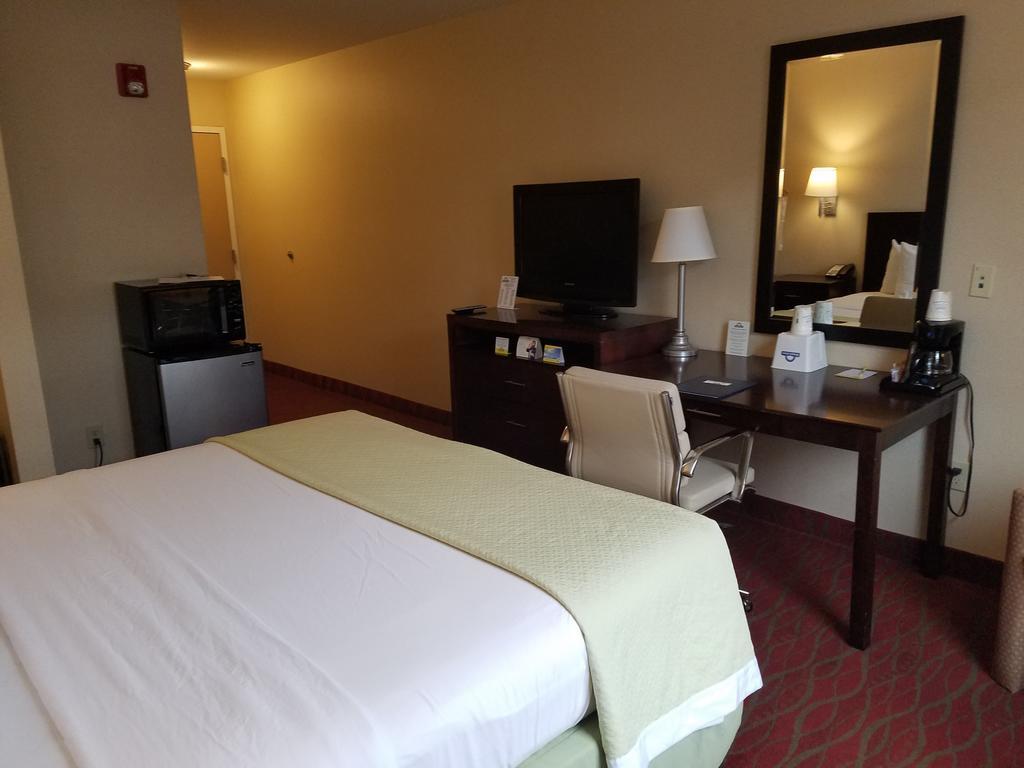 Quality Inn بكبسي المظهر الخارجي الصورة