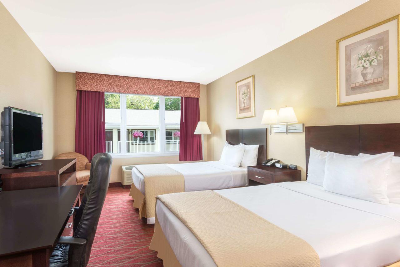 Quality Inn بكبسي المظهر الخارجي الصورة