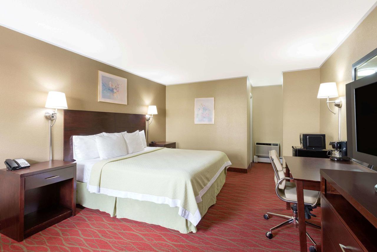 Quality Inn بكبسي المظهر الخارجي الصورة
